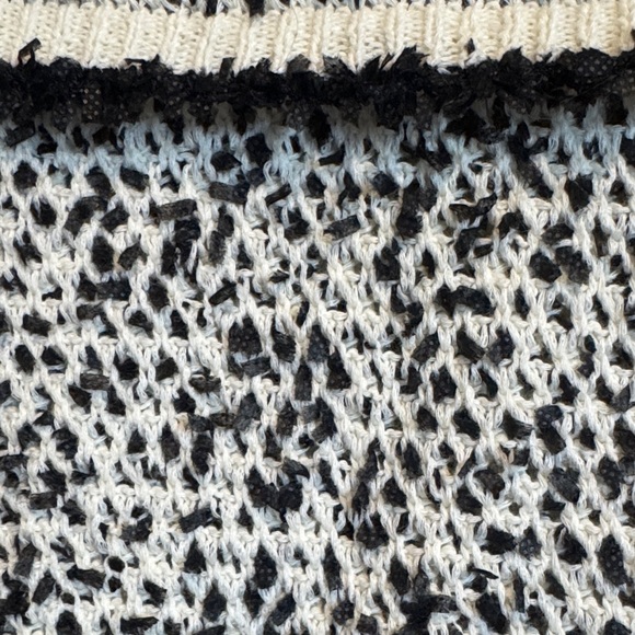 Skies Are Blue Cream and Black Patterned Sweater - Picture 5 of 8